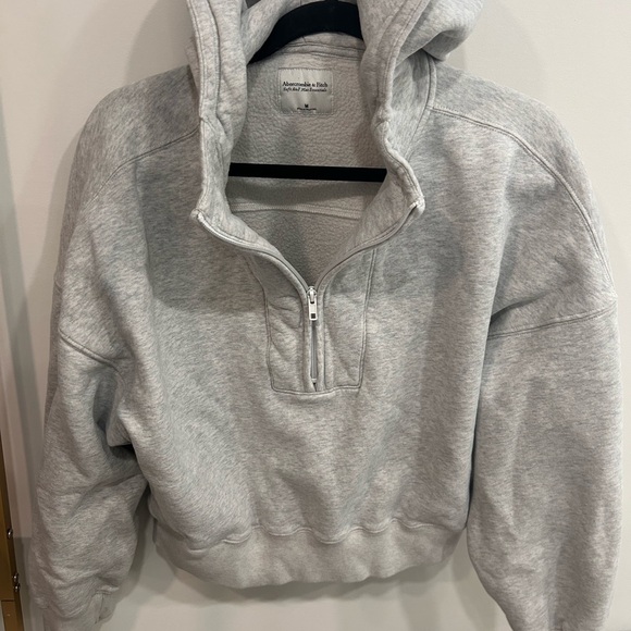 Abercrombie & Fitch Sweaters - Abercrombie and fitch Women's Hoodie cropped hoodie